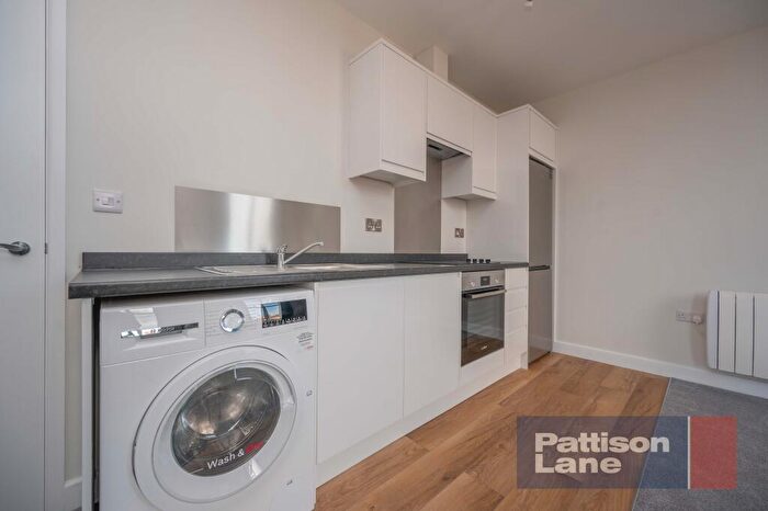 1 Bedroom Apartment To Rent In Silver Street, Kettering, NN16