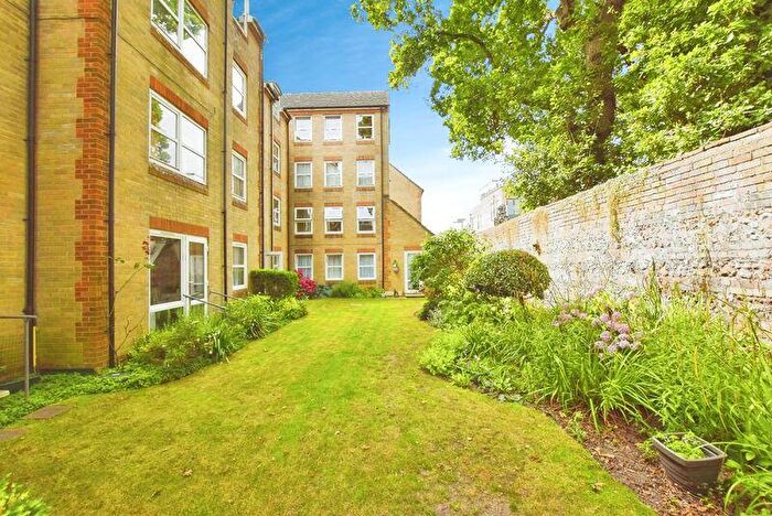 1 Bedroom Retirement Property For Sale In Wilton Road, Salisbury ***No Onward Chain***, SP2