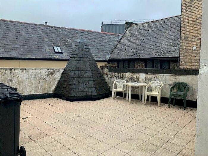 1 Bedroom Flat To Rent In Church Lane, EX31