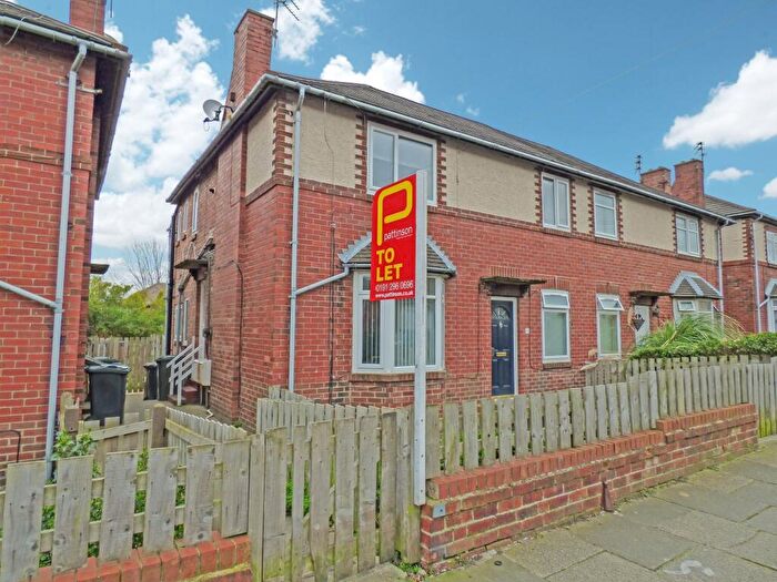 2 Bedroom Flat To Rent In Scorer Street, North Shields, North Shields, Tyne And Wear, NE29