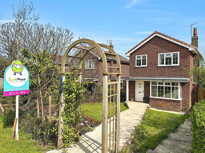 3 Bedroom Detached House For Sale In Main Street, Wilberfoss, York, YO41