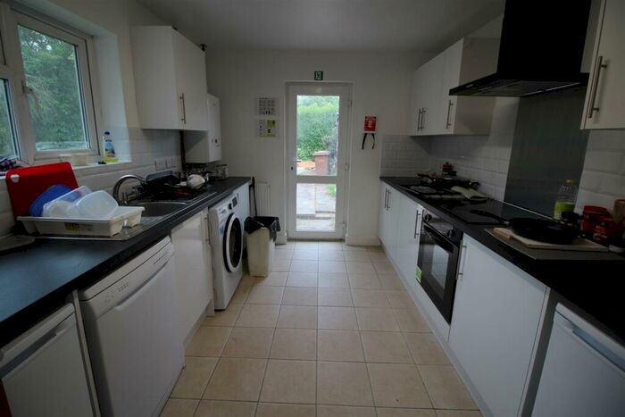 6 Bedroom Semi-Detached House To Rent In **£pppw** Hawton Crescent, Wollaton, Nottingham, NG8