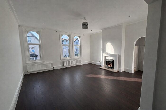 2 Bedroom Flat To Rent In Holly Road, Birmingham, B16