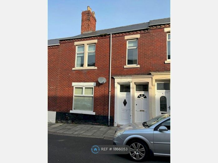3 Bedroom Maisonette To Rent In Bewick Street, South Shields, NE33
