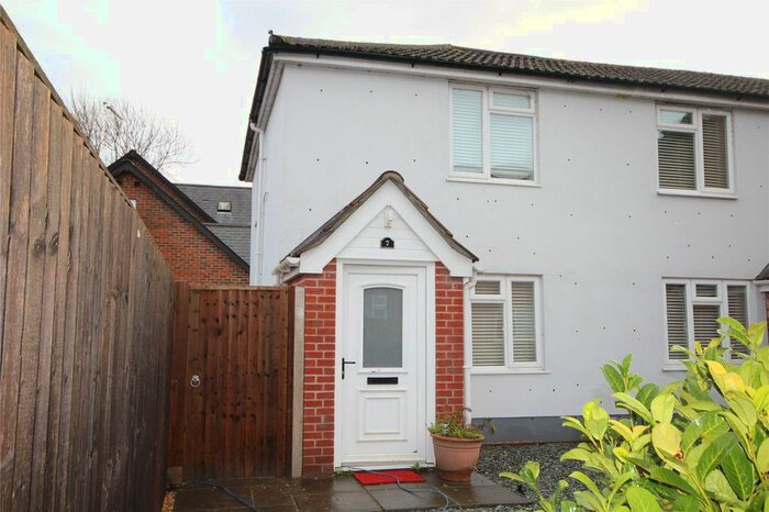 2 Bedroom End Of Terrace House To Rent In Strides Lane, Ringwood, Hampshire, BH24