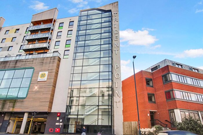 2 Bedroom Flat To Rent In Pinner Road, Harrow, HA1