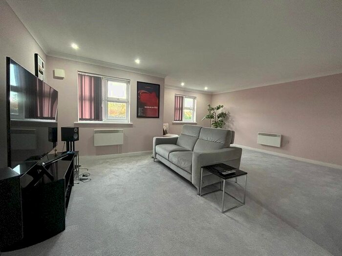 3 Bedroom Property To Rent In Ogden Park, Bracknell, Berkshire, RG12