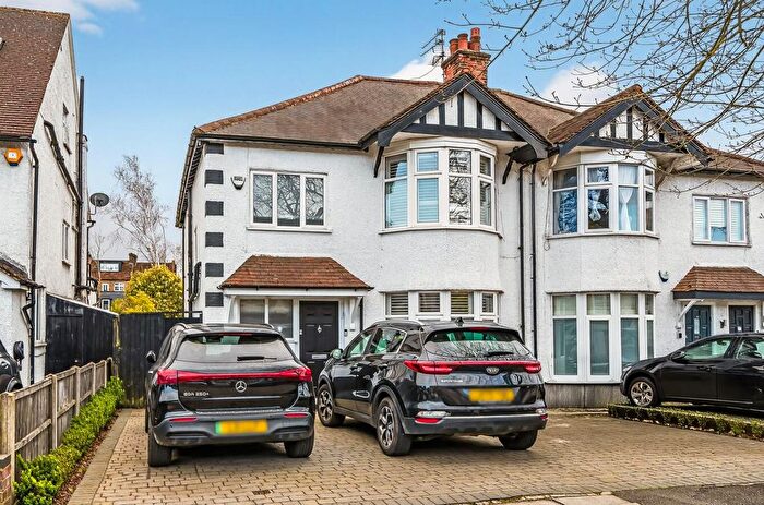 3 Bedroom Semi Detached House To Rent In Goodwyn Avenue, Mill Hill, NW7