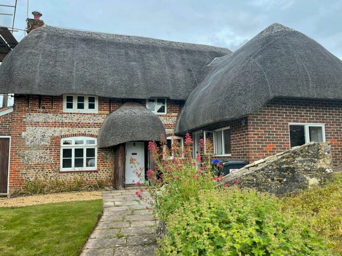 3 Bedroom Cottage To Rent In Middleton Road, Winterslow, Salisbury, SP5