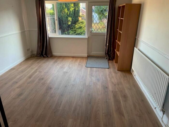 2 Bedroom Property To Rent In Y Dolau, Llangyfelach, Morriston, Swansea SA6