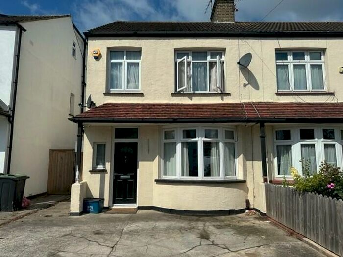 3 Bedroom Semi-Detached House To Rent In Lonsdale Road, Southend-On-Sea, Essex, SS2