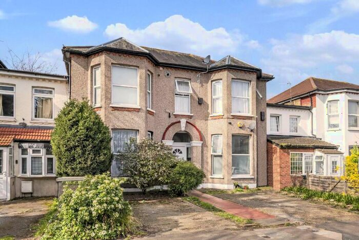 1 Bedroom Flat To Rent In Argyle Road, Ilford, IG1