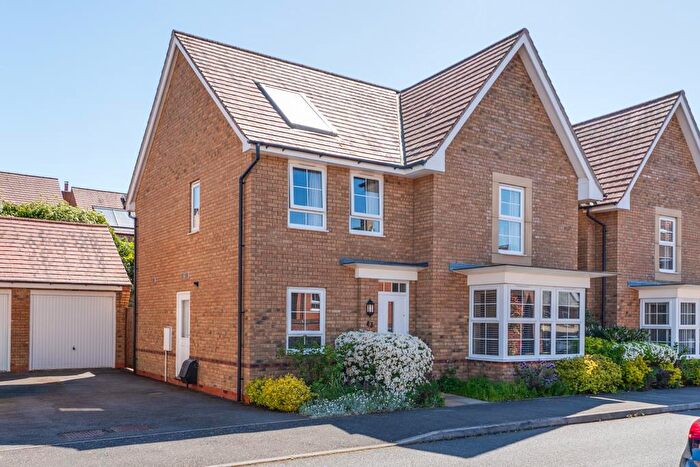 4 Bedroom Detached House For Sale In Donnington Road, Burton Latimer, NN15