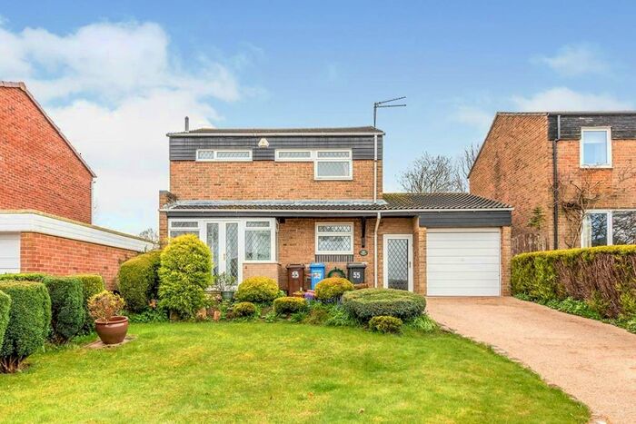 3 Bedroom Detached House To Rent In Park Avenue, Chapeltown, Sheffield, S35