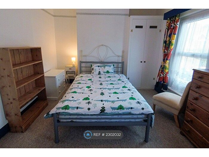 4 Bedroom End Of Terrace House To Rent In Queens Park Road, Brighton, BN2