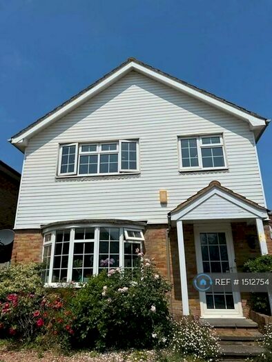 4 Bedroom Detached House To Rent In Rickards Close, Surbiton, KT6