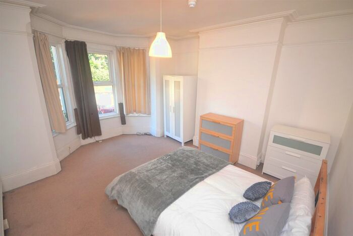 1 Bedroom Terraced House To Rent In Basingstoke Road, Reading, Berkshire, RG2