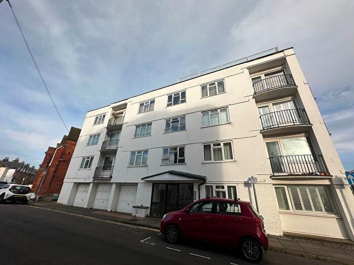2 Bedroom Flat To Rent In Hyde Road, Eastbourne, East Sussex, BN21