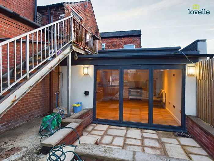 2 Bedroom Flat To Rent In Queen Street, Market Rasen, LN8