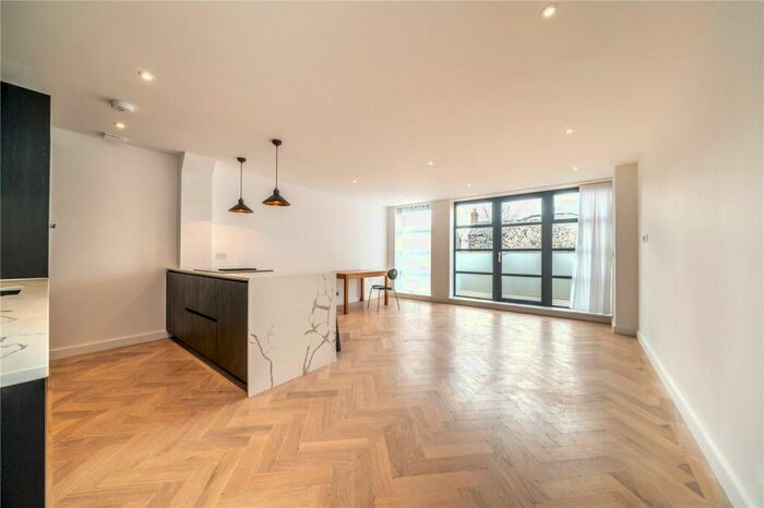 2 Bedroom Apartment To Rent In Bellenden Road, Peckham Rye, London, SE15