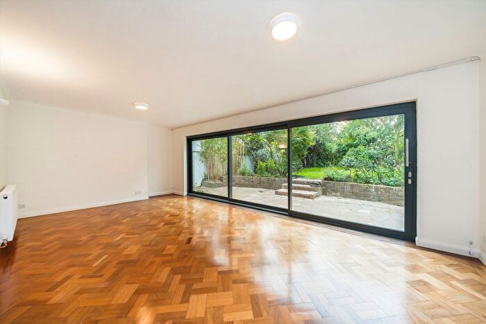 3 Bedroom Property To Rent In Margin Drive, Wimbledon, SW19