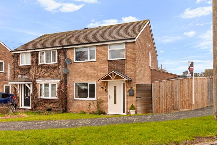 3 Bedroom Semi Detached House For Sale In Maple Avenue, Keelby, DN41