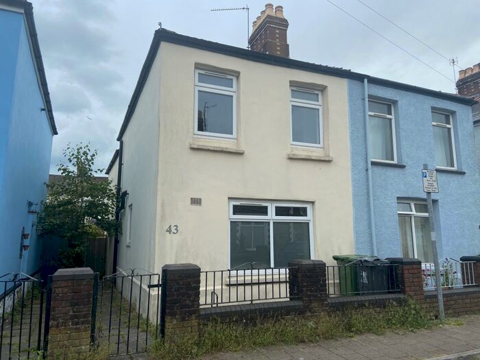 2 Bedroom Link Detached House To Rent In Wyndham Street, CF11