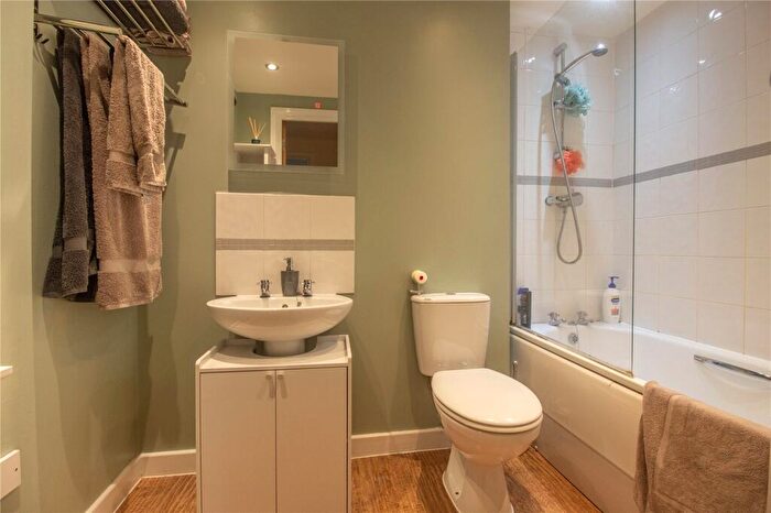 2 Bedroom Apartment For Sale In Waterloo Road, Bristol, BS2