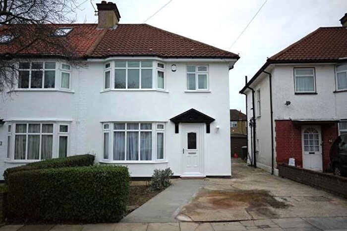3 Bedroom Semi-Detached House To Rent In Deans Way, Edgware, Middlesex, HA8