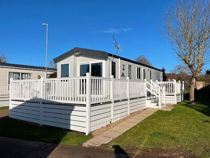 2 Bedroom Lodge For Sale In Foxhunter Residential Caravan Park, Monkton Street, CT12