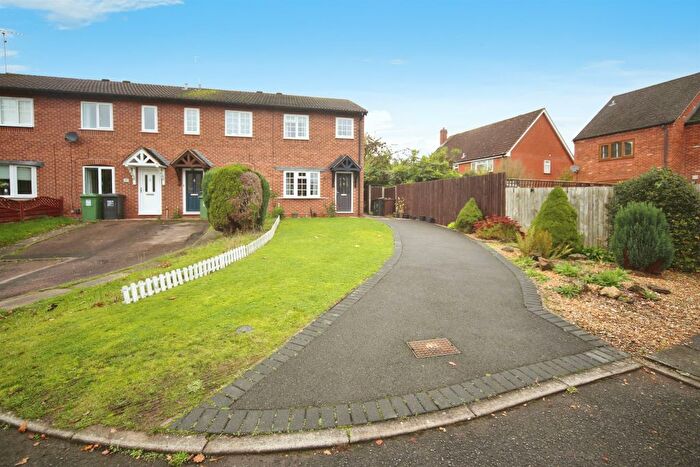 3 Bedroom End Of Terrace House For Sale In Bilbury Close, Walkwood, Redditch, B97