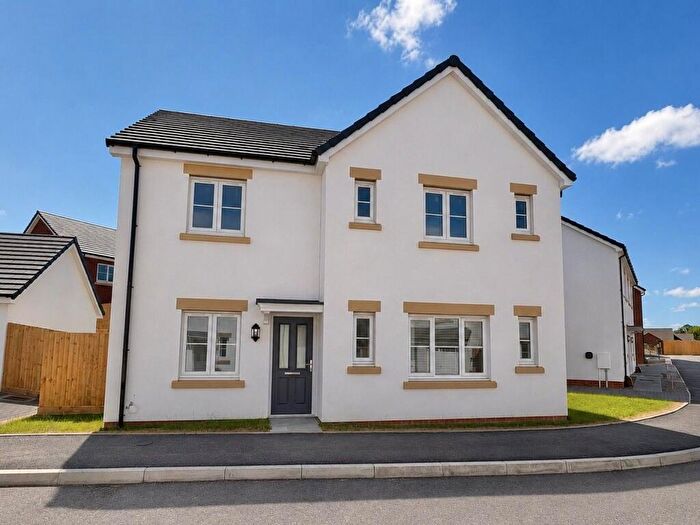 4 Bedroom Detached House For Sale In Priory Fields, St Clears, SA33