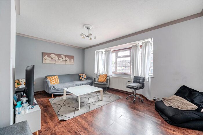 2 Bedroom Flat For Sale In Bromley Road, Shortlands, Bromley, BR2