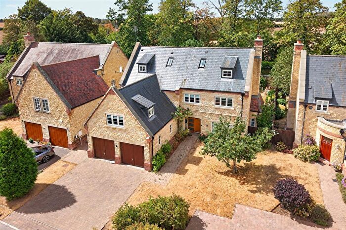 5 Bedroom Detached House For Sale In Gunning Court, Horton, NN7
