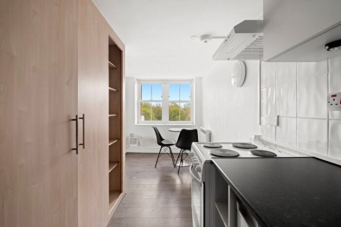 Studio To Rent In Shillington Old School, Este Road, SW11