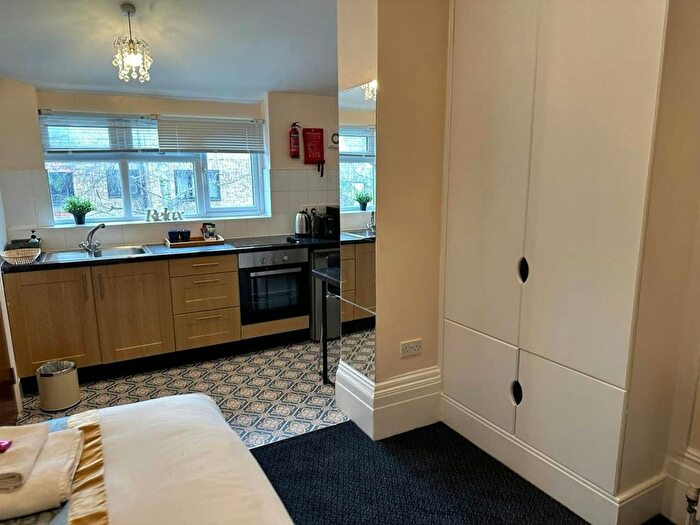 1 Bedroom Studio To Rent In Green Lanes, London, N4
