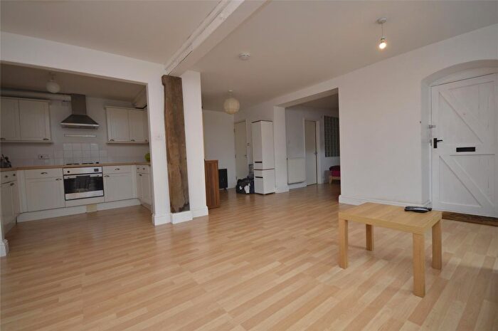 1 Bedroom Flat To Rent In Slad Mill, Lansdown, Stroud, Gloucestershire, GL5