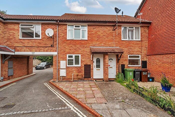 2 Bedroom End Of Terrace House For Sale In South Road, Portsmouth, PO1