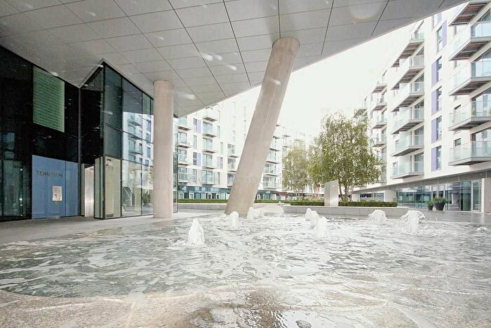 2 Bedroom Flat To Rent In Tennyson Apartments, Saffron Central Square, Croydon, Surrey, London, CR0