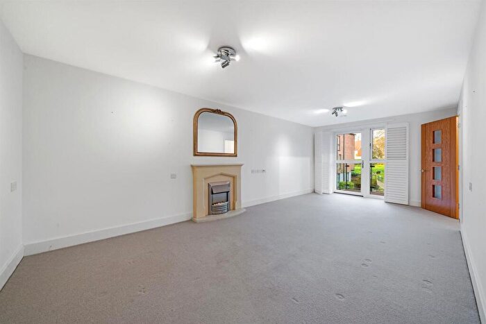2 Bedroom Apartment For Sale In London Road, Guildford, GU1