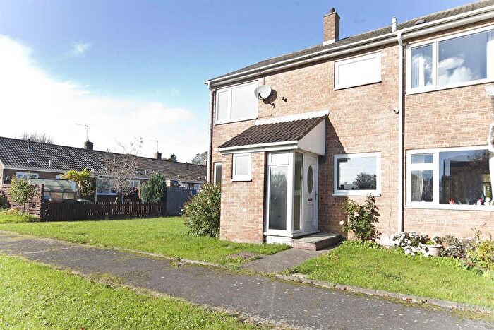 3 Bedroom Semi-Detached House For Sale In Hill View, Greatham, Hartlepool, TS25