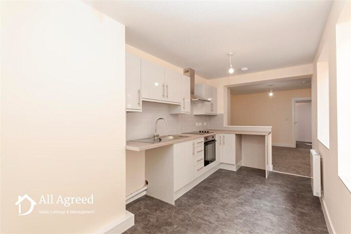 1 Bedroom Flat To Rent In Market Place, Ripley, DE5