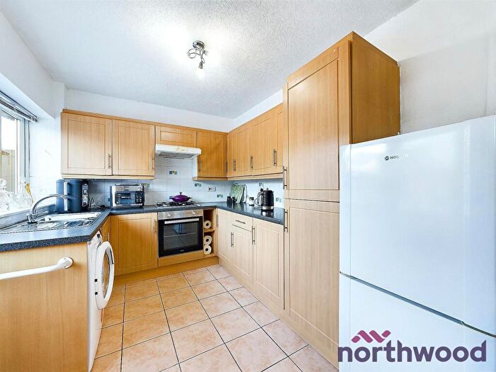 2 Bedroom Semi-Detached Bungalow For Sale In Kingsley Road, Haslington, CW1