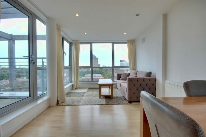 2 Bedroom Flat To Rent In Brunswick House, Queen Street, Portsmouth, PO1