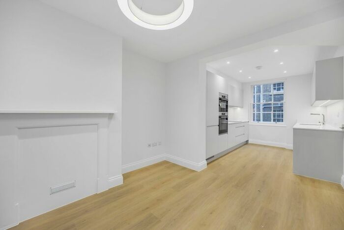 1 Bedroom Flat To Rent In Ossington Buildings, London, W1U