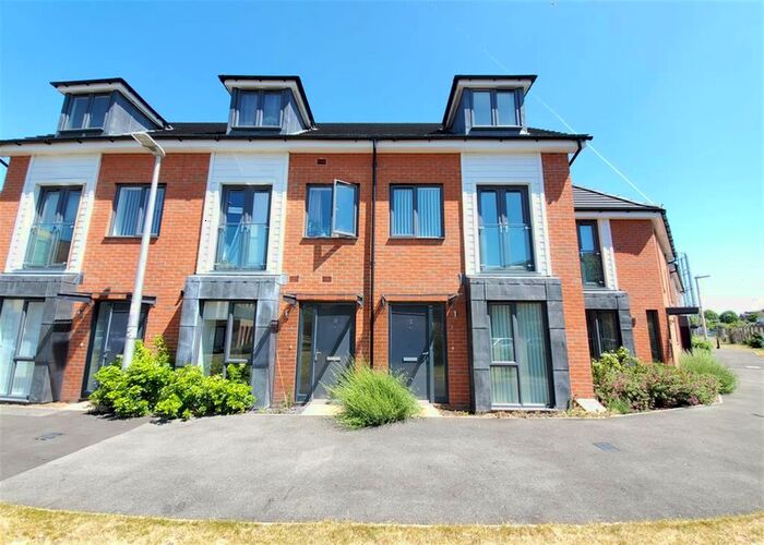 3 Bedroom Town House To Rent In Robert Parker Road, Reading, RG1