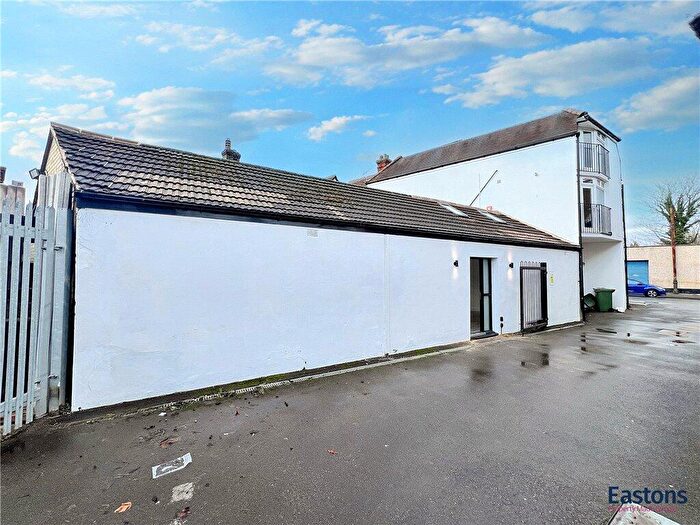 Office To Rent In Cheam Common Road, Worcester Park, KT4