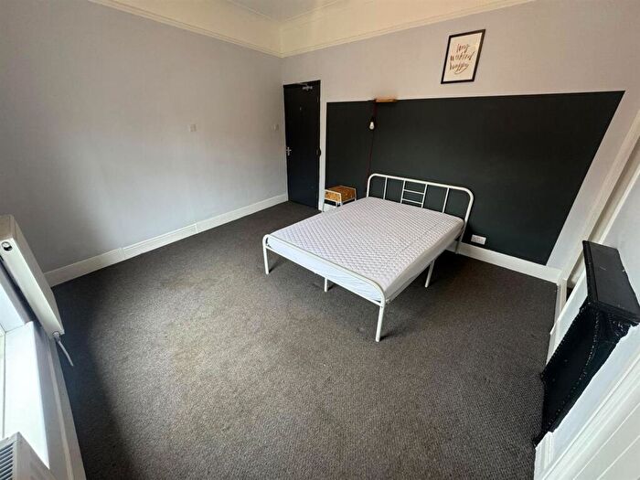 4 Bedroom House To Rent In St. Thomas Road, Spalding, PE11