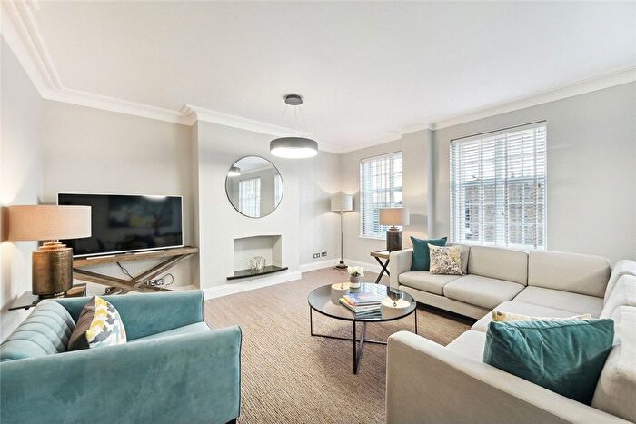 3 Bedroom Flat To Rent In Stafford Court, Kensington High Street, London, W8