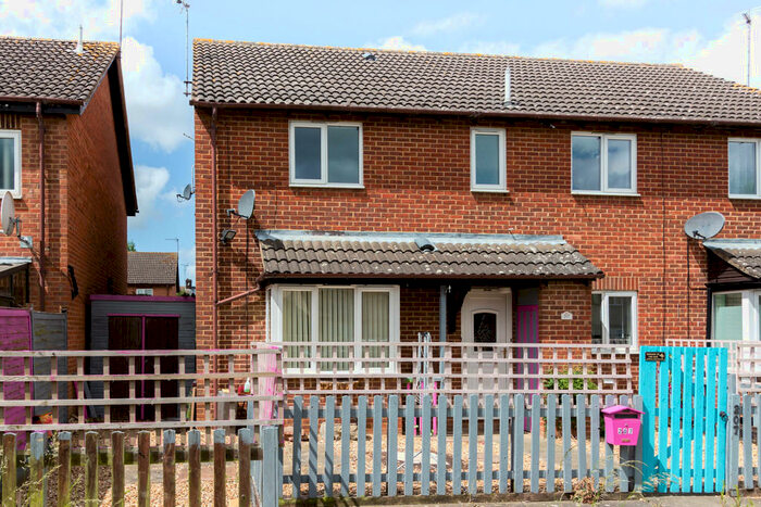 2 Bedroom Semi-Detached House To Rent In Senwick Drive, Wellingborough, NN8